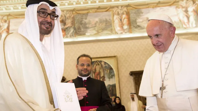 Papa Francesco e sceicco Abdullah | Lo sceicco Abdullah bin Zayed al Nahyan e Papa Francesco, Palazzo Apostolico, 5 giugno 2018 | TheNational.ae / photo pool