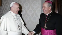Papa Francesco con l'arcivescovo Ivan Jurkovic, Osservatore Permanente della Santa Sede a Ginevra presso l'ONU e altre organizzazioni internazionali / Vatican Media / ACI Group