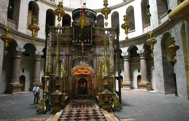 Basilica del Santo Sepolcro | La Basilica del Santo Sepolcro a Gerusalemme | Terrasanta.net