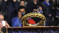 La corona di spine esposta alla venerazione dei fedeli a Parigi / catholique.fr