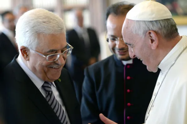 Papa Francesco e il presidente palestinese Mahmoud Abbas In Vaticano nel 2013 / Patriarcato Latino di Gerusalemme