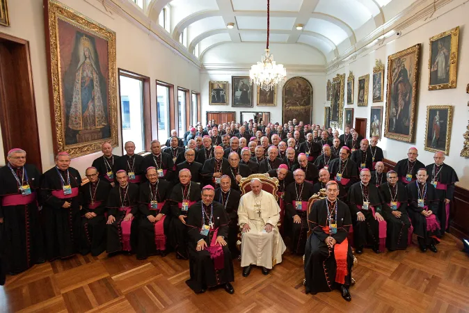 Papa Francesco incontra i Vescovi colombiani |  | L'Osservatore Romano, ACI Group