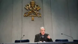 Padre Federico Lombardi durante un briefing / ACI Stampa