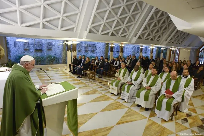 Papa Francesco a Santa Marta | Il Papa durante una delle Messe di Santa Marta  | L'Osservatore Romano / ACI Group