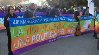 Bologna, una marcia per la pace nel segno della "non violenza"
