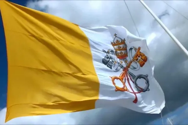 Bandiera dello Stato di Città del Vaticano / youtube