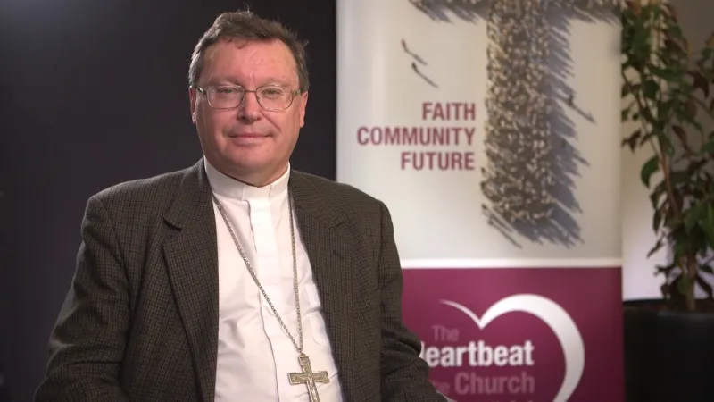 Vescovo O'Regan | Il vescovo Patrick O'Regan, nominato oggi arcivescovo di Adelaide | YouTube