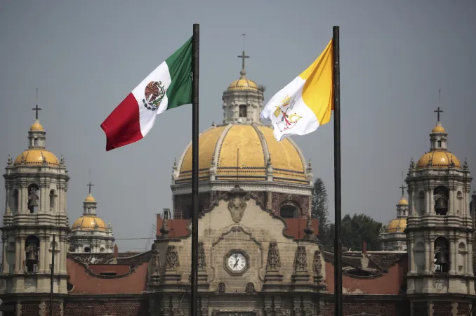 Messico - Santa Sede | le bandiere di Messico e Santa Sede | desdelafe