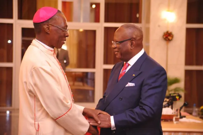 Arcivescovo Zerbo di Bamako, Mali | L'arcivescovo Zerbo salutato dal presidente del Mali Keita | www.eglisemali.org