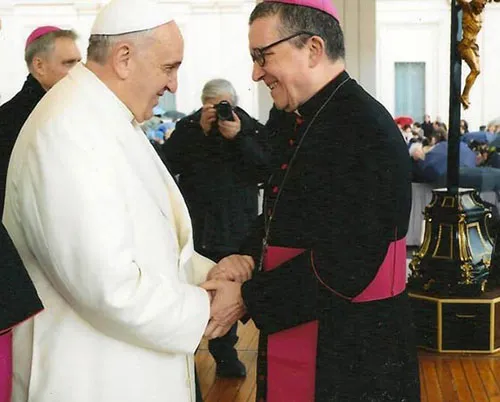 Arcivescovo Vincent Landel | L'arcivescovo Vincent Landel con Papa Francesco al termine di una udienza generale | Vatican Media / ACI Group