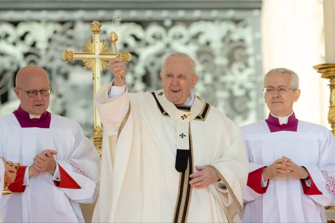 Papa Francesco durante la Messa di Pasqua, 17 aprile 2022 | Daniel Ibanez / ACI Group