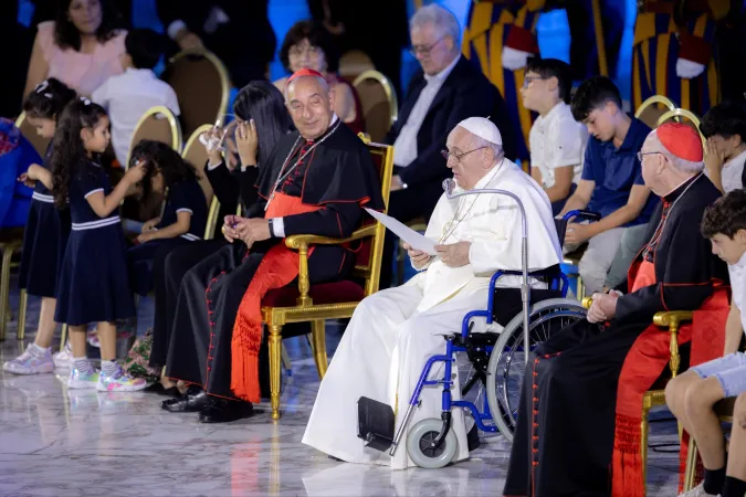 Papa Francesco apre l'Incontro Mondiale delle Famiglie, Aula Paolo VI, 22 giugno 2022 | Daniel Ibanez / ACI Group