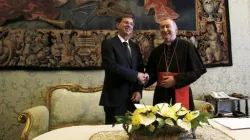 Il Cardinal Parolin incontra Miro Cerar durante la visita del premier sloveno in Vaticano il 29 maggio 2015 / LOR
