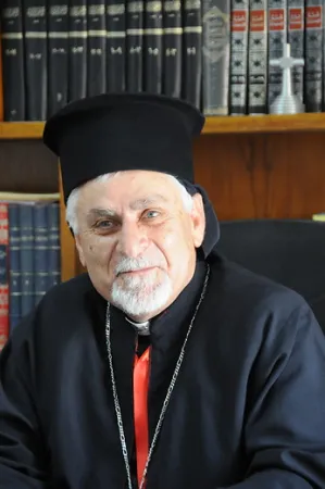 L'arcivescovo di Mosul, Mouche | L'arcivescovo di Mosul, Mouche | ACS