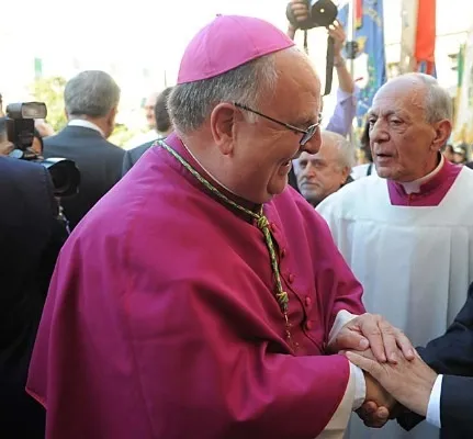Monsignor Moretti vescovo di Salerno  |  | Diocesi di Salerno 