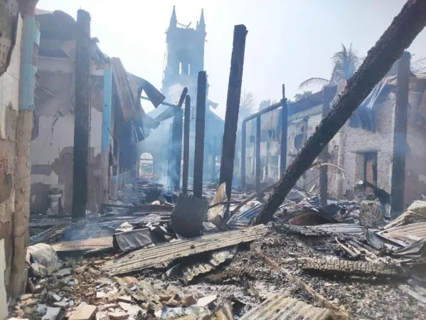 La chiesa dell'Assunzione di Chan Thar distrutta | Asia News 