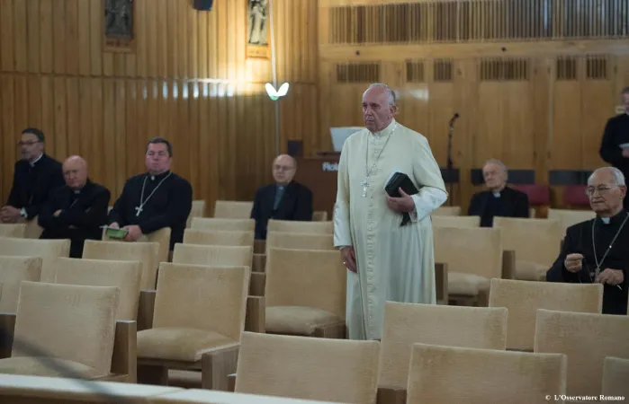 Il Papa partecipa agli Esercizi Spirituali |  | L'Osservatore Romano