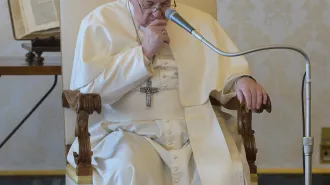 Papa Francesco, preghiera per i malati di Coronavirus e appello per la Siria