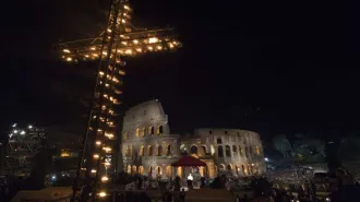 Venerdì Santo. Papa Francesco torna al Colosseo per la Via Crucis