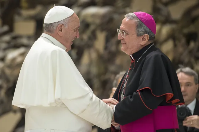 Papa Francesco con il vescovo di Isernia Camillo Cibotti | Papa Francesco con il vescovo di Isernia Camillo Cibotti | @Osservatore Romano