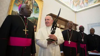 Il Papa: "Annunciare il Vangelo con la testimonianza di vita"
