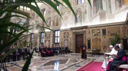 Papa Francesco durante l'udienza con i responsabili del settore petrolifero, 9 giugno 2018  / Vatican Media / ACI Group