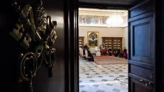 Papa Francesco bloccato da una sciatalgia non celebra il Te Deum e la Messa 