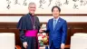 L'arcivescovo Charles Brown con il presidente di Taiwan Lai / cortesia presidenza di Taiwan