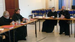 Un momento dell'incontro cattolico-ortodosso all'isola di Leros. In primo piano, il metropolita Hilarion, capo delle Relazioni Esterne del dipartimento di Mosca / mospat.ru