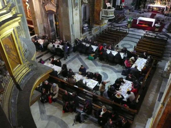 La mensa per i poveri nella Basilica di Sant'Eustachio |  | www.santeustachio.it