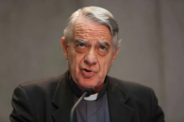 Padre Federico Lombardi durante un incontro in Sala Stampa della Santa Sede / Daniel Ibañez / CNA