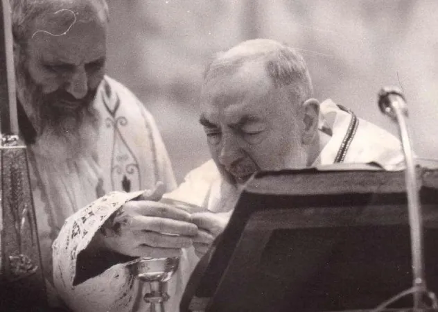 Padre Pio  |  | Wikipedia
