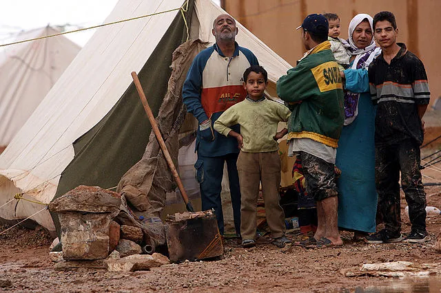 Campo profughi Giordania | Un gruppo di rifugiati in un campo profughi in Giordania | Wikimedia Commons