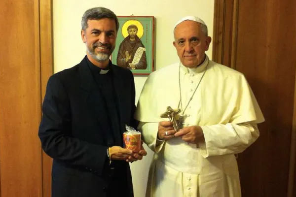P. Alexandre Awi Mello assieme a Papa Francesco / Schoenstatt