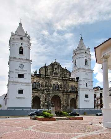 Basilica di Santa Maria Antigua | La Basilica di Santa Maria La Antigua a Panama  | Wikimedia Commons