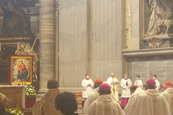 Papa Francesco presiede la Messa di apertura della plenaria del Consiglio delle Conferenze Episcopali di Europa / Vatican Media Pool