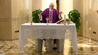 Papa Francesco prega per chi è spaventato dalla pandemia e non reagisce