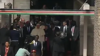 Il Papa saluta il Kenia