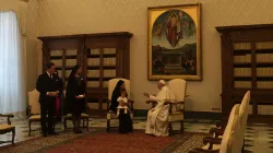 Il Papa e la Regina Silvia con in braccio la principessina Leonor / Angela Ambrogetti/ Aci Stampa