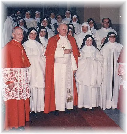 Giovanni Paolo II con le monache di Santa Susanna |  | www.santasusanna.it