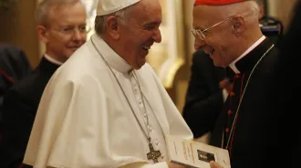 Il Papa loda lo "zelo pastorale" del Cardinale Bagnasco