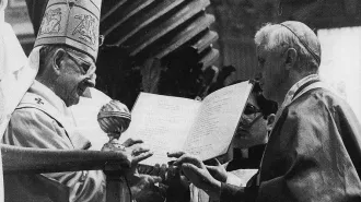 1970, Paolo VI firma il Motu Proprio Ingravescentem aetatem