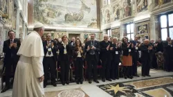 Papa Francesco incontra una rappresentanza dell'AGESC in Sala Clementina, 5 dicembre 2015 / © L'Osservatore Romano Photo