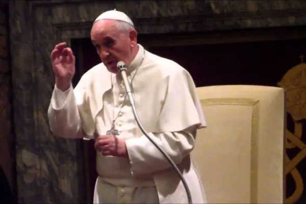 Papa Francesco durante un discorso in Sala Clementina / CTV