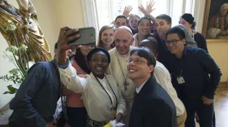 Il Papa ai giovani inglesi di Flame 2017: “Siate testimoni di Cristo”