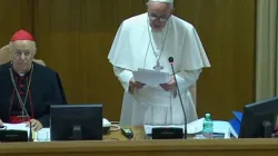 Papa Francesco prende la parola al Sinodo 2015 / CTV