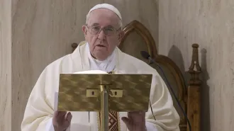 Coronavirus, Papa Francesco prega per chi ha perso il lavoro