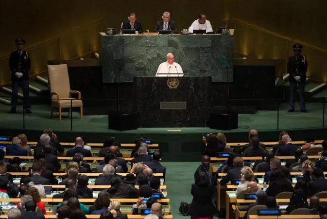 Papa Francesco all'ONU | Papa Francesco parla di fronte all'assemblea generale delle Nazioni Unite, 25 settembre 2015 | © L'Osservatore Romano Photo