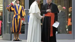Papa Francesco a colloquio con il Cardinale Pietro Parolin, segretario di Stato vaticano / Marco Mancini / ACI Stampa