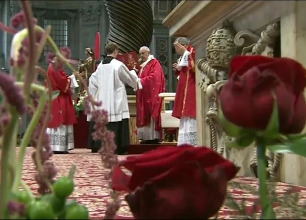 Papa Francesco durante la Messa di Pentecoste nella Basilica Vaticana |  | CTV